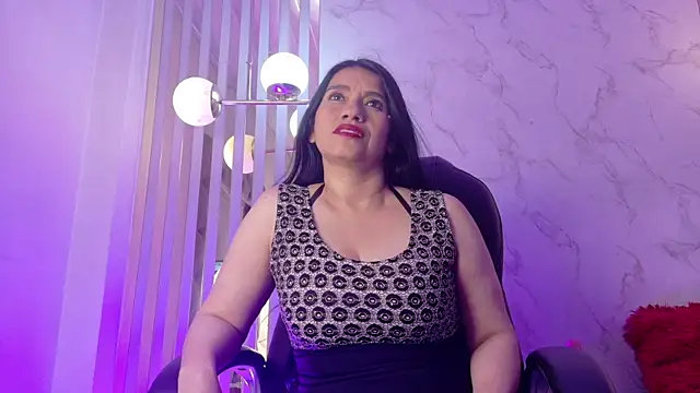 Snapshot of Dalila_5 chatting on 07.22.26 Dalila 5 online show from 07.22.26