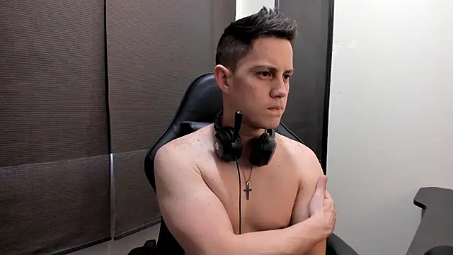 KendricTorres online show from 07.10.26