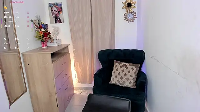 Snapshot of alessia_anderson chatting on 03.12.25 alessia anderson online show from 03.12.25