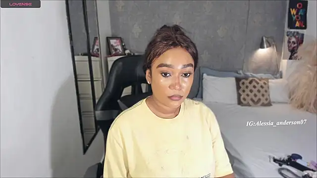 Snapshot of alessia_anderson chatting on 09.11.25 alessia anderson online show from 09.11.25