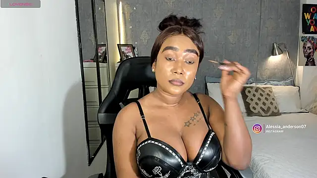 Snapshot of alessia_anderson chatting on 09.12.25 alessia anderson online show from 09.12.25