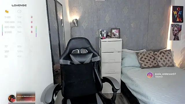 Snapshot of alessia_anderson chatting on 09.24.25 alessia anderson online show from 09.24.25