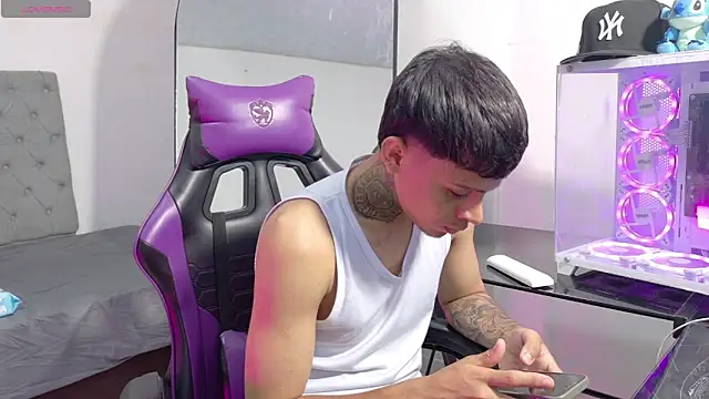 Masterjustin4444 online show from 04.27.26