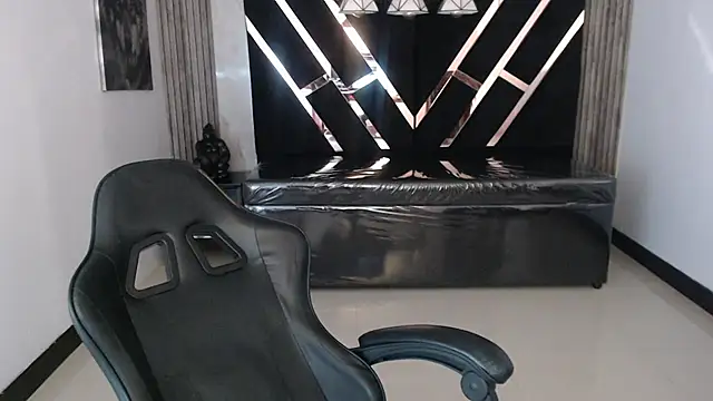 DamiaOshun ch online show from 07.25.26