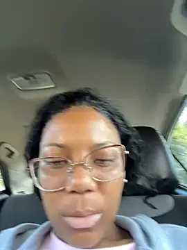 HoneyXeek online show from 04.27.26