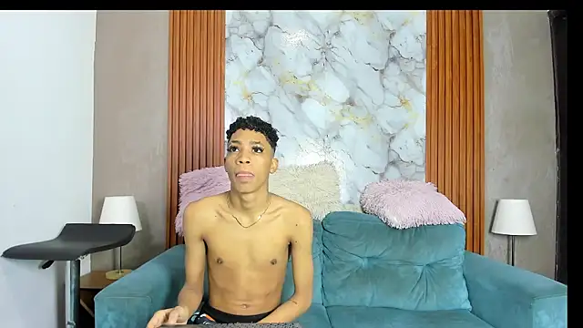 LOVE GUYS1 online show from 06.28.26
