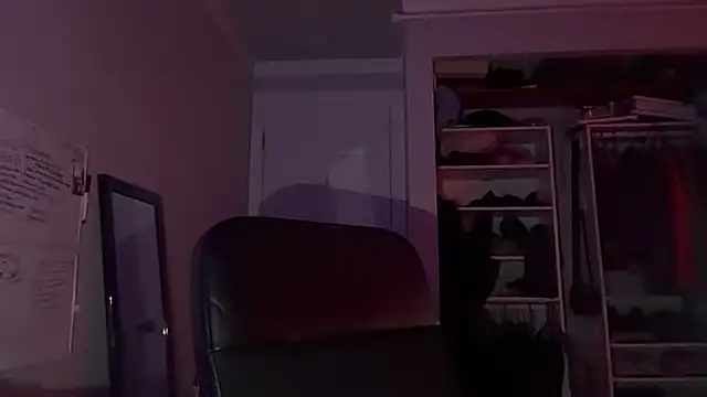 Snapshot of Maddieblairxo chatting on 07.26.26 Maddieblairxo online show from 07.26.26