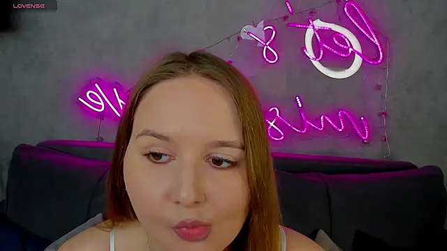 Emmaa Kimm online show from 06.07.26