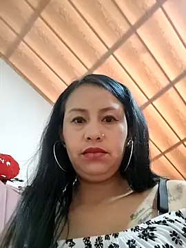 sexyandhotlatina2026 online show from 04.28.26