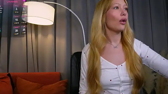  Mila Luna  online show from 06.12.26