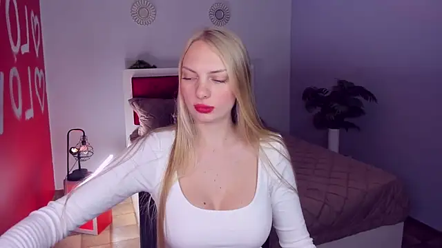 Snapshot of NancyGlamour chatting on 05.30.26 NancyGlamour online show from 05.30.26