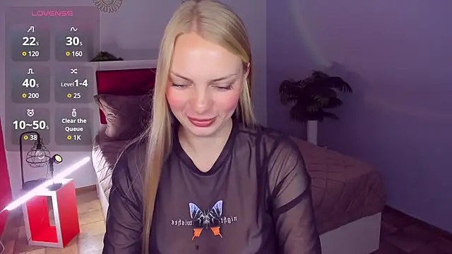 Snapshot of NancyGlamour chatting on 06.21.26 NancyGlamour online show from 06.21.26