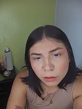 PequenaNena online show from 05.18.26