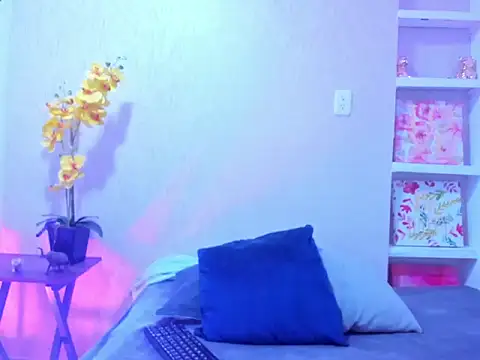 ChloeSmith9 online show from 05.25.26