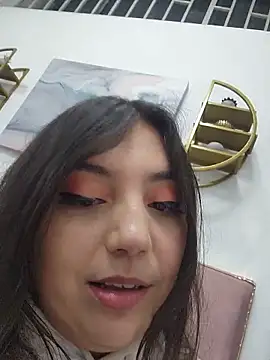 Snapshot of RoxanneDiaz chatting on 06.11.26 RoxanneDiaz online show from 06.11.26