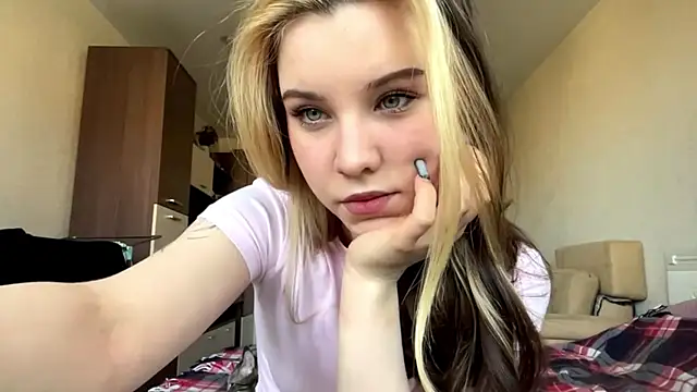 ShaniceYaden online show from 04.30.26