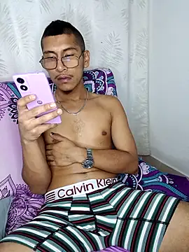 Lil black009 online show from 05.04.26