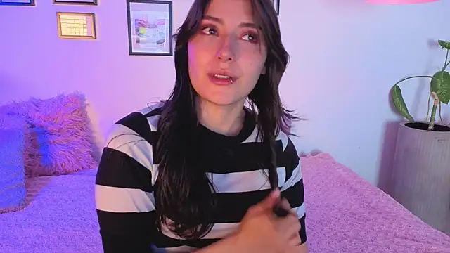 Kendaall sweet online show from 08.04.26