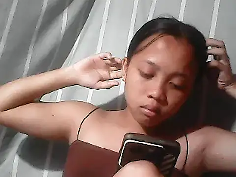 Snapshot of Yours_AsianPinayGirl18 chatting on 06.08.26 Yours AsianPinayGirl18 online show from 06.08.26