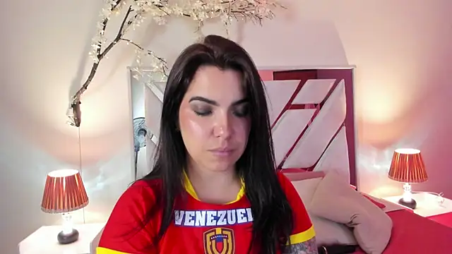 AngeliqueBoyer   online show from 07.05.26