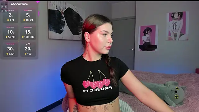 Snapshot of EmmyyK chatting on 07.31.26 EmmyyK online show from 07.31.26