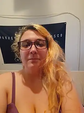 Thatonebinch online show from 05.17.26