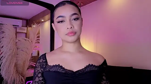 Chloe monroee online show from 07.02.26