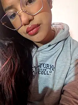 Hot Sophy  online show from 07.10.26