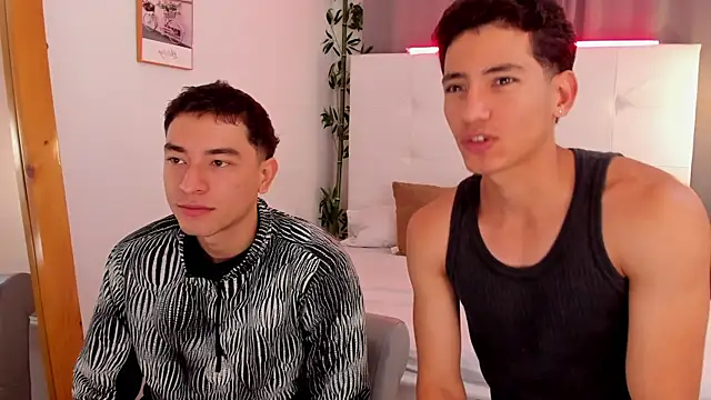 Snapshot of Alejo-and-Thiago chatting on 06.10.26 Alejo-and-Thiago online show from 06.10.26