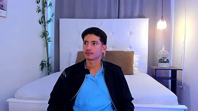 Snapshot of Alejo-and-Thiago chatting on 07.20.26 Alejo-and-Thiago online show from 07.20.26