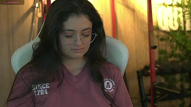 Snapshot of Madison_Flame chatting on 05.25.26 Madison Flame online show from 05.25.26