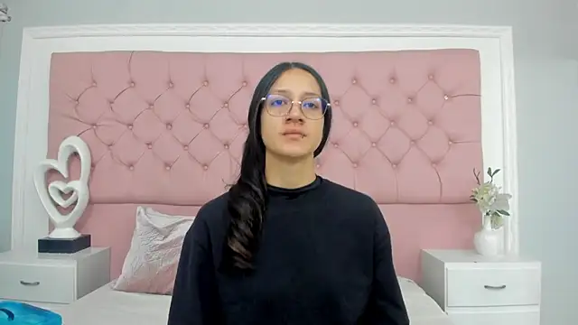 SarahDoll   online show from 06.05.26
