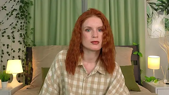 Snapshot of NinellSky chatting on 06.13.26 NinellSky online show from 06.13.26