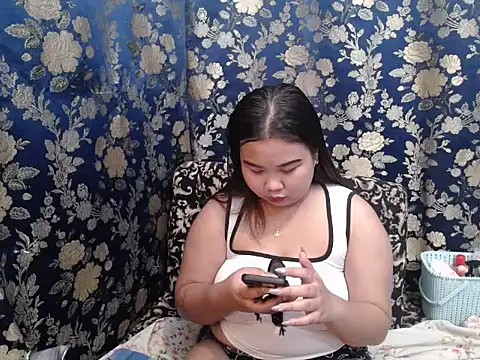 Snapshot of hotchickgirl chatting on 07.05.26 hotchickgirl online show from 07.05.26
