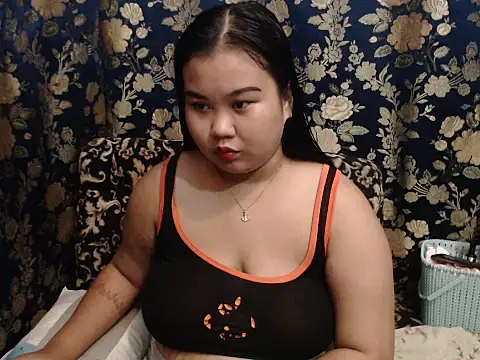 Snapshot of hotchickgirl chatting on 07.11.26 hotchickgirl online show from 07.11.26