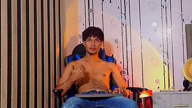 Alex Bloom online show from 06.13.26