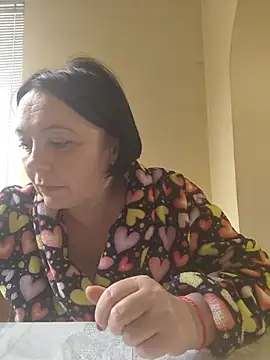 EmmaEmmy40 online show from 06.17.26