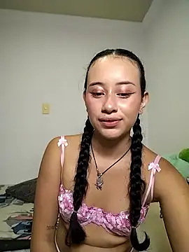 L0lita Emi12 online show from 05.17.26