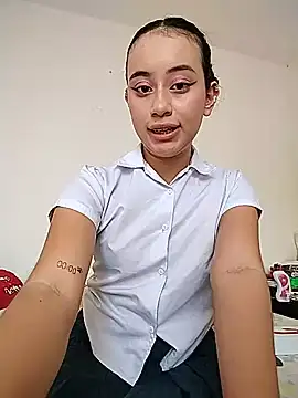 L0lita Emi12 online show from 06.11.26