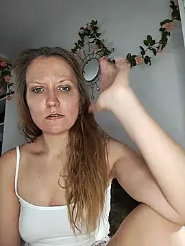 Snapshot of Candy_Cougar chatting on 07.16.26 Candy Cougar online show from 07.16.26