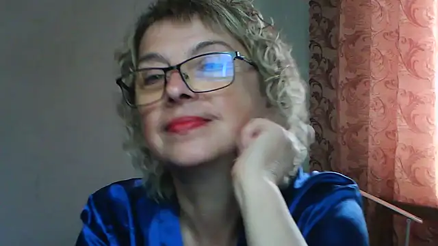 Snapshot of ElizabethGorden chatting on 06.23.26 ElizabethGorden online show from 06.23.26