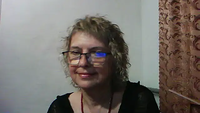 Snapshot of ElizabethGorden chatting on 06.23.26 ElizabethGorden online show from 06.23.26