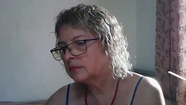 Snapshot of ElizabethGorden chatting on 06.30.26 ElizabethGorden online show from 06.30.26
