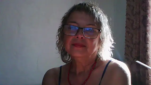 Snapshot of ElizabethGorden chatting on 07.16.26 ElizabethGorden online show from 07.16.26