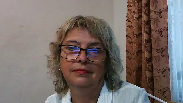 Snapshot of ElizabethGorden chatting on 07.30.26 ElizabethGorden online show from 07.30.26