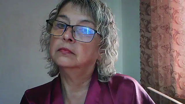 Snapshot of ElizabethGorden chatting on 08.02.26 ElizabethGorden online show from 08.02.26