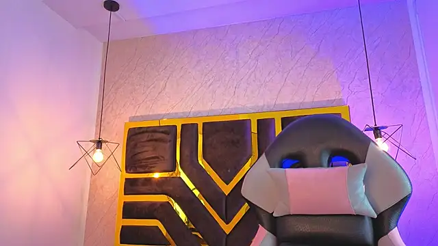 Ey Im simone  online show from 07.23.26