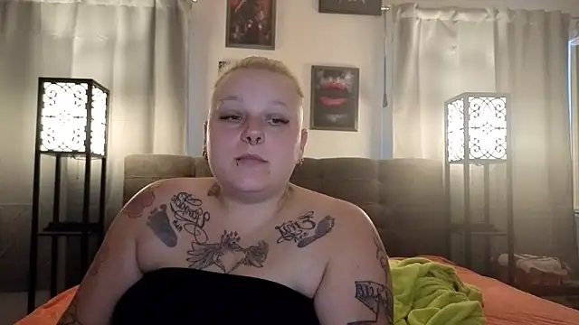 Lady Peggi online show from 06.11.26