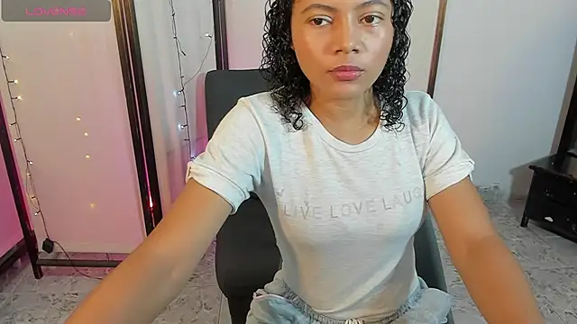 EmmaRay3 online show from 05.12.26