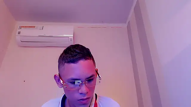 sombra 18 online show from 08.03.26
